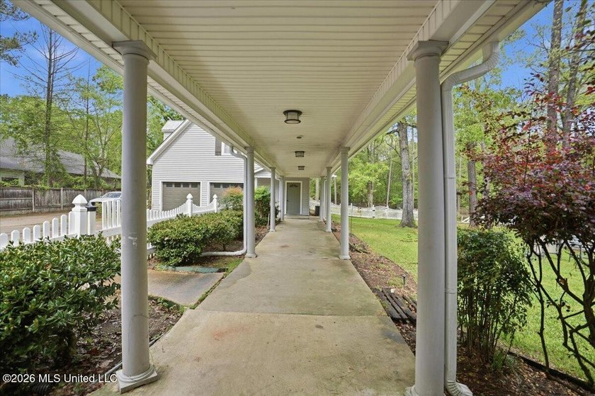 Welcome to 104 Quail Hollow Place--an incredible opportunity to - photo 39