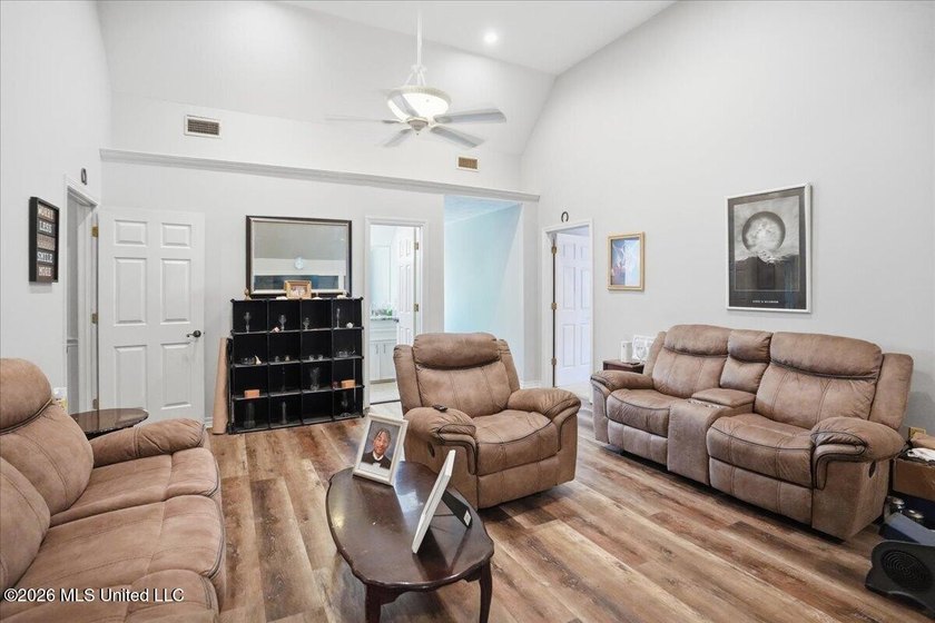 Welcome to 104 Quail Hollow Place--an incredible opportunity to - photo 47
