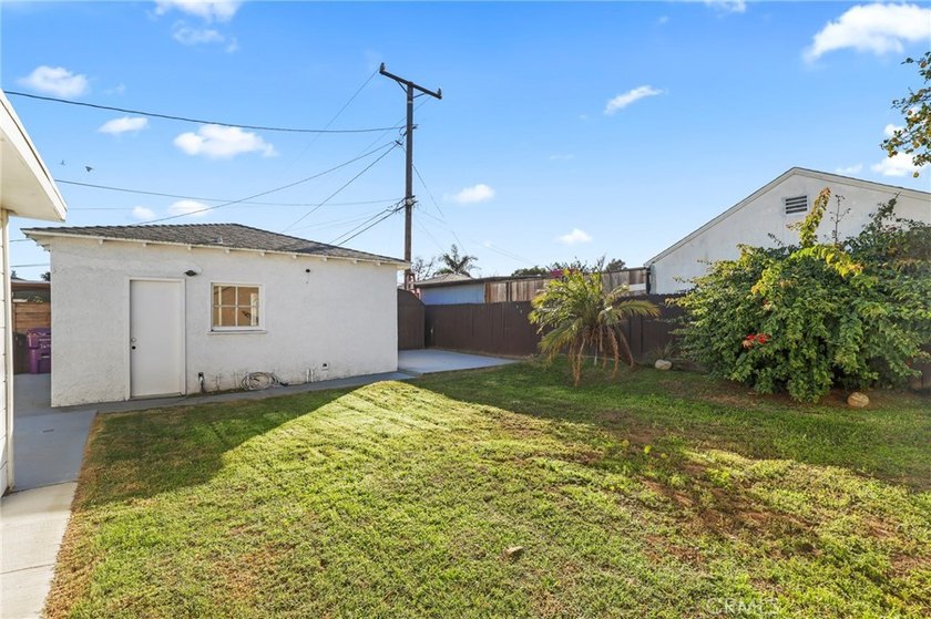 Welcome to your dream home in the heart of Long Beach at 2673 - photo 27