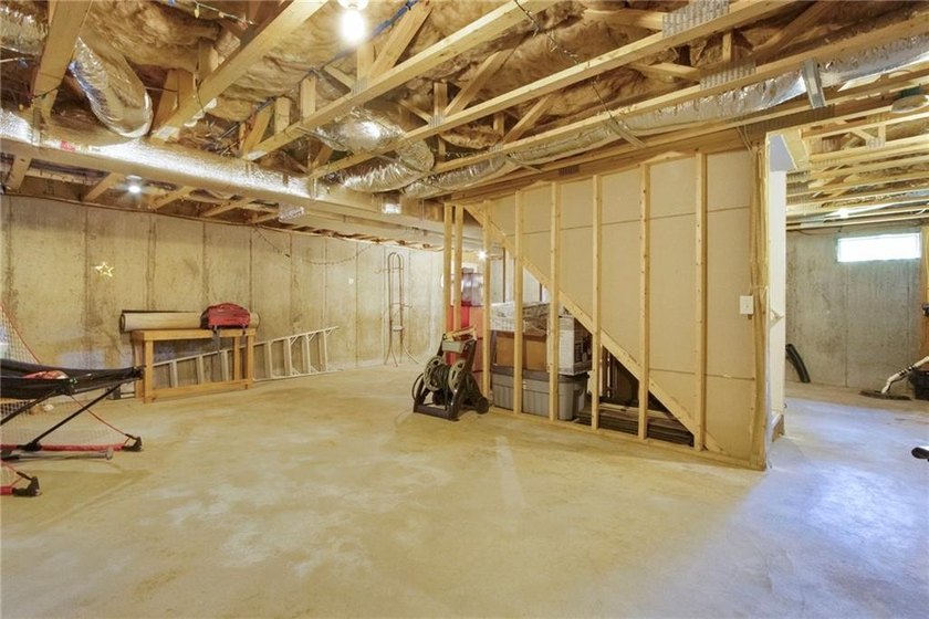 Nestled on a quiet dead-end street in Kingston, this spacious - photo 30