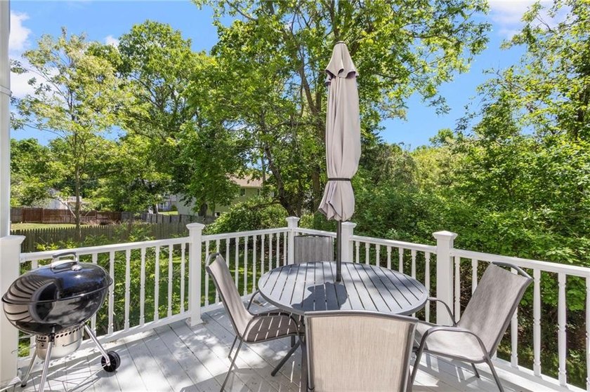 Nestled on a quiet dead-end street in Kingston, this spacious - photo 33