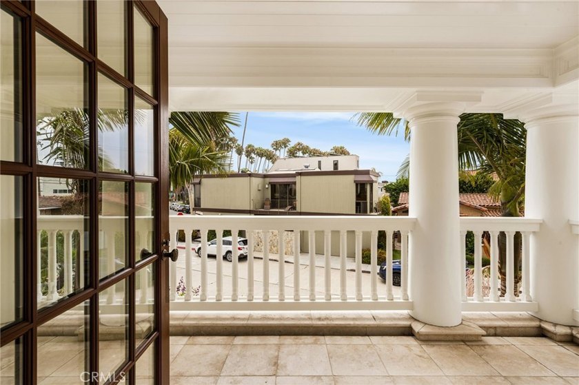 Discover an extraordinary custom-built Naples Island estate - photo 7