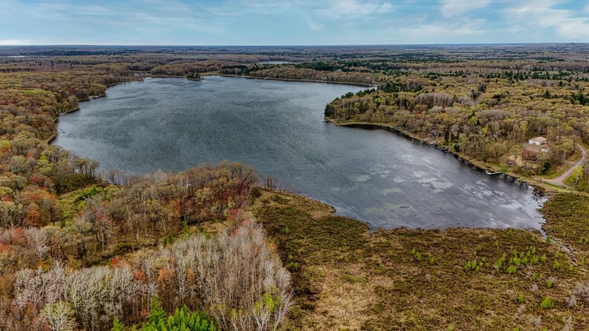 Tucked among the trees on the shores of beautiful Ellsworth Lake - photo 25