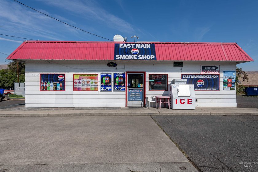 High-Exposure Commercial Property with Multiple Income Streams! - photo 34