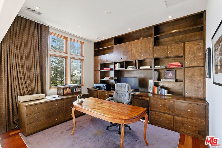 Jaw-dropping ocean views from this architectural masterpiece - photo 15