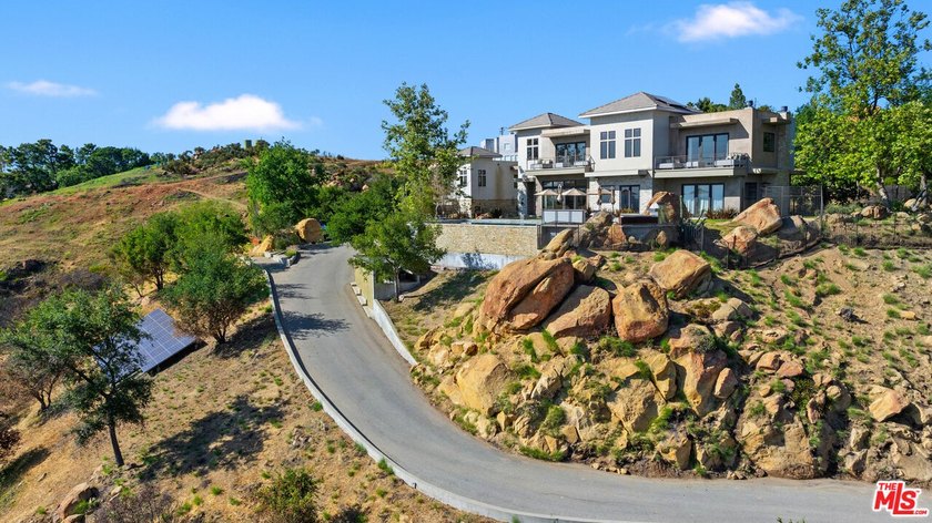 Jaw-dropping ocean views from this architectural masterpiece - photo 37