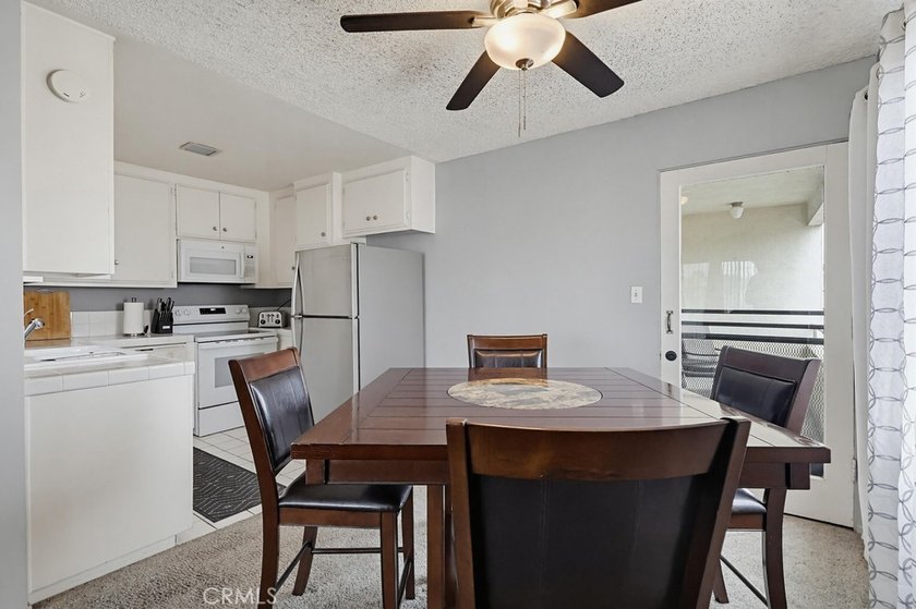 Welcome to coastal living at its finest! This spacious 2 bedroom - photo 4