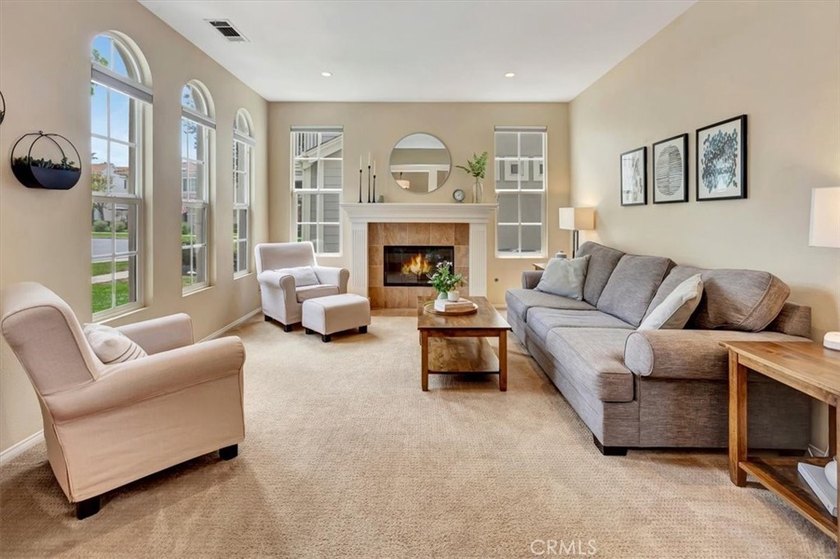 Wake up to peaceful park views in this beautifully maintained - photo 3