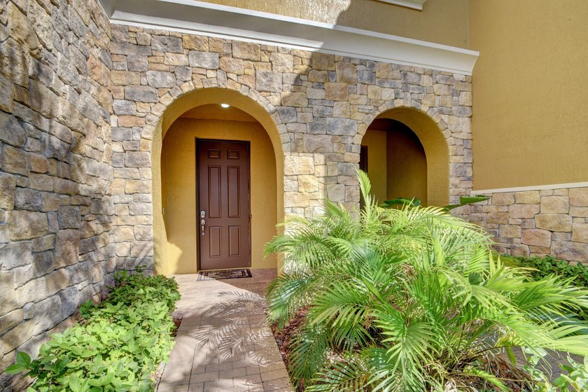 FURNISHED upscale lovely townhome located in a boutique gated - photo 34