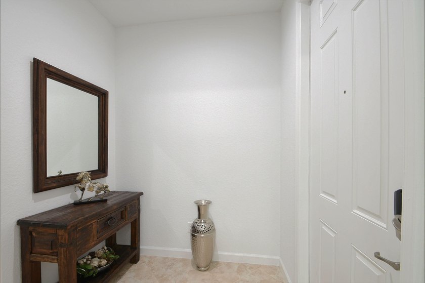 FURNISHED upscale lovely townhome located in a boutique gated - photo 35