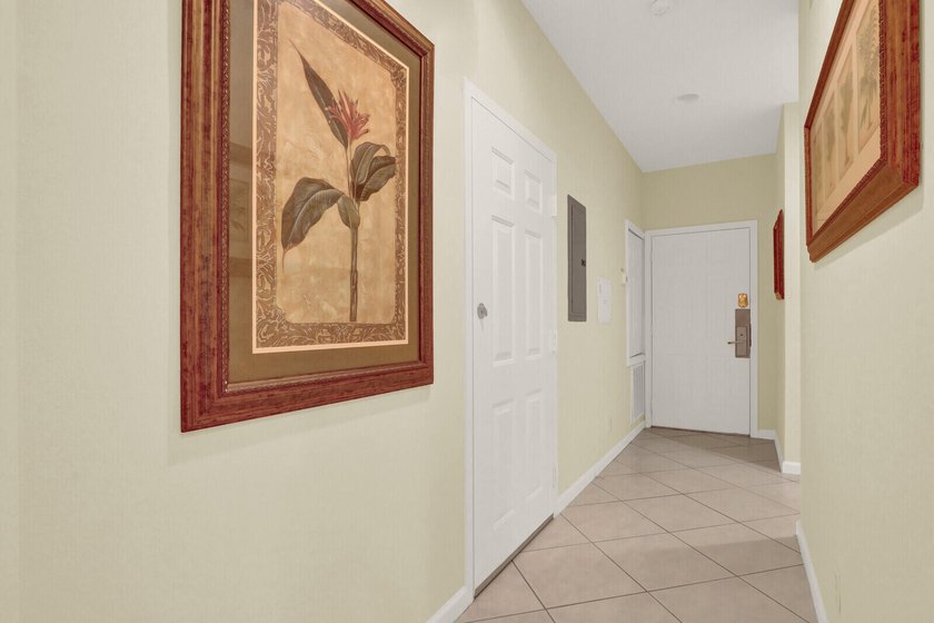 Welcome to this beautifully maintained ground-floor 2-bedroom, 2 - photo 3