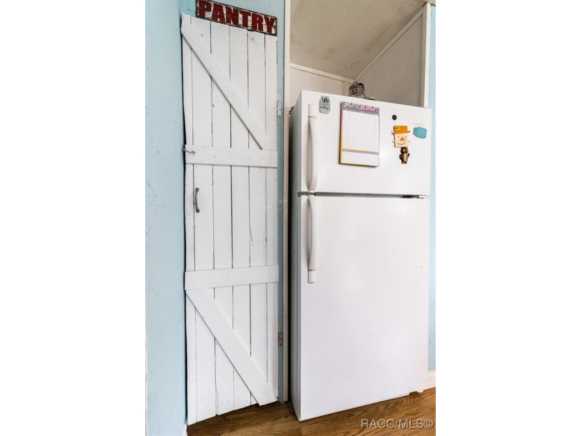 Welcome to this charming 3-bedroom, 2-bath nestled on 1.10 fully - photo 9