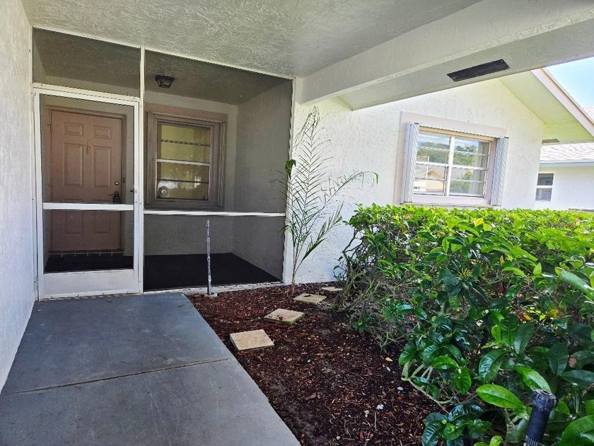 Welcome to this charming single-story residence in the - photo 8