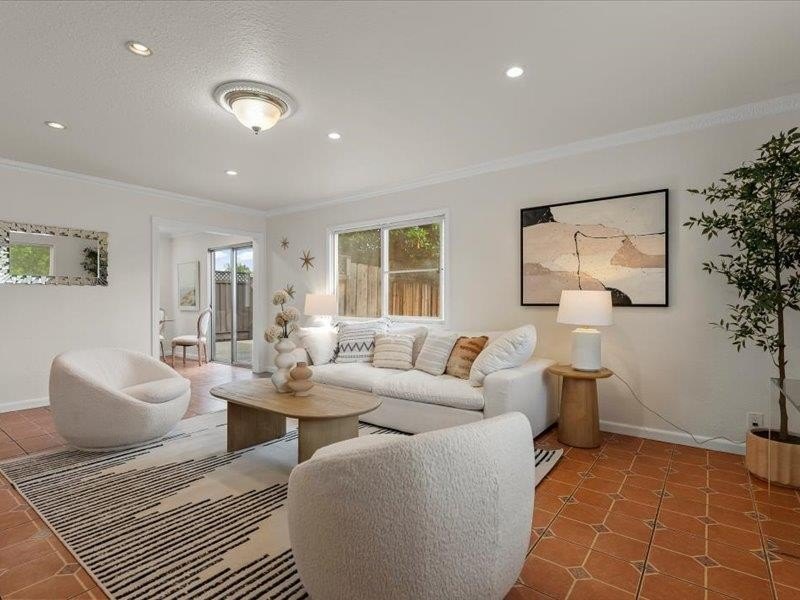 NEW PRICE UNBEATABLE VALUE! AMAZING OPPORTUNITY! Now offered at - photo 7