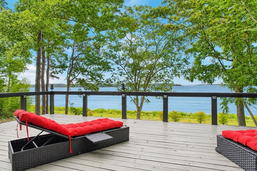 Wake up to breathtaking waterfront views and experience the best - photo 11