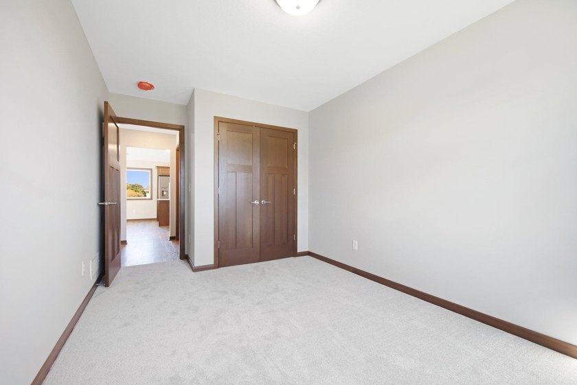 301 Gateway Parkway - photo 27
