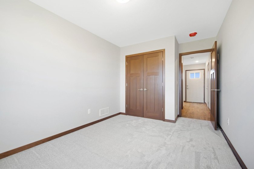 301 Gateway Parkway - photo 29