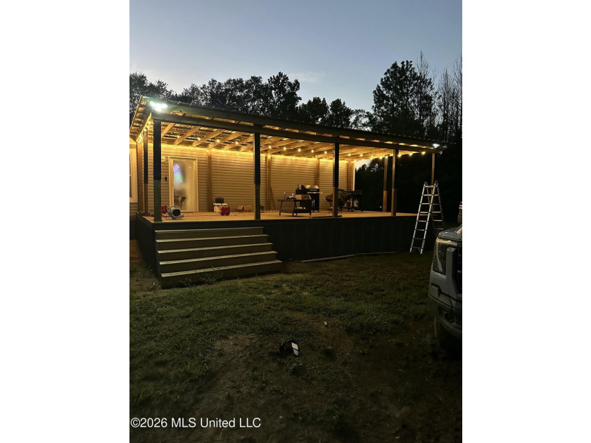 Discover an exceptional hunting and recreational property in the - photo 14