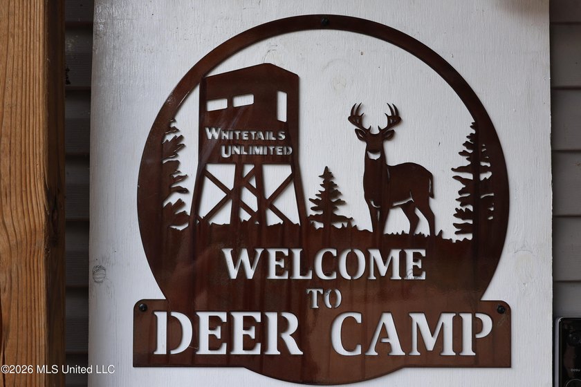 Discover an exceptional hunting and recreational property in the - photo 20