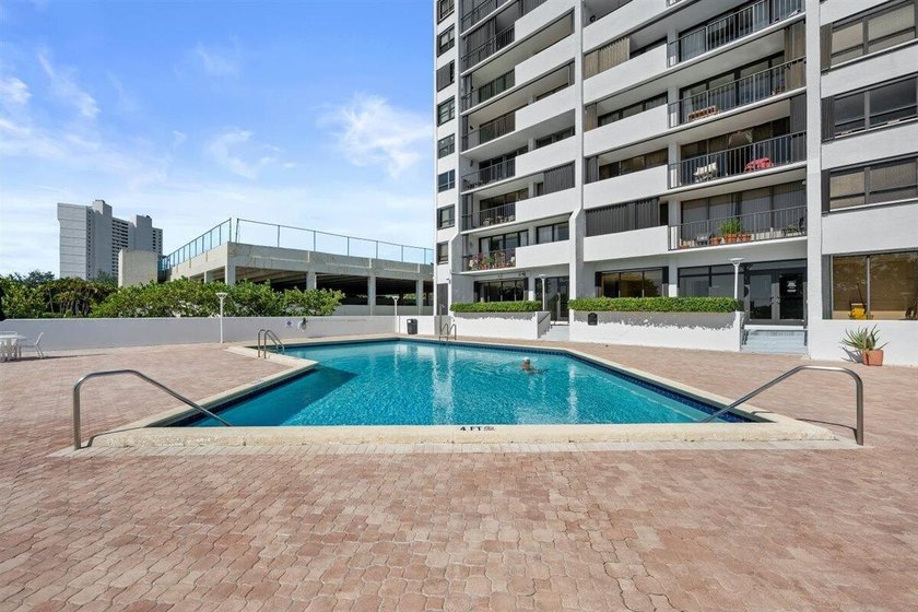 2 bedroom 2 bath condo with views of the Atlantic Ocean - photo 24