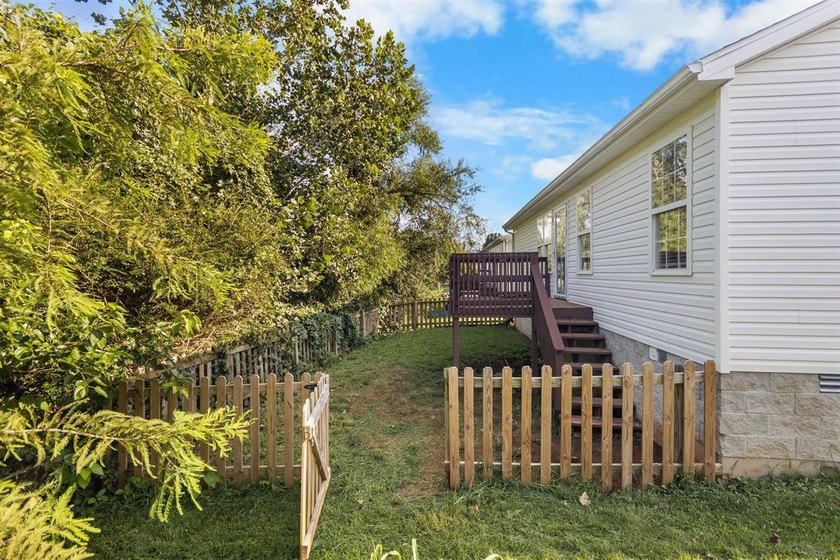 Welcome to 348 Pirates Cove Ln - a recently updated, move-in - photo 30