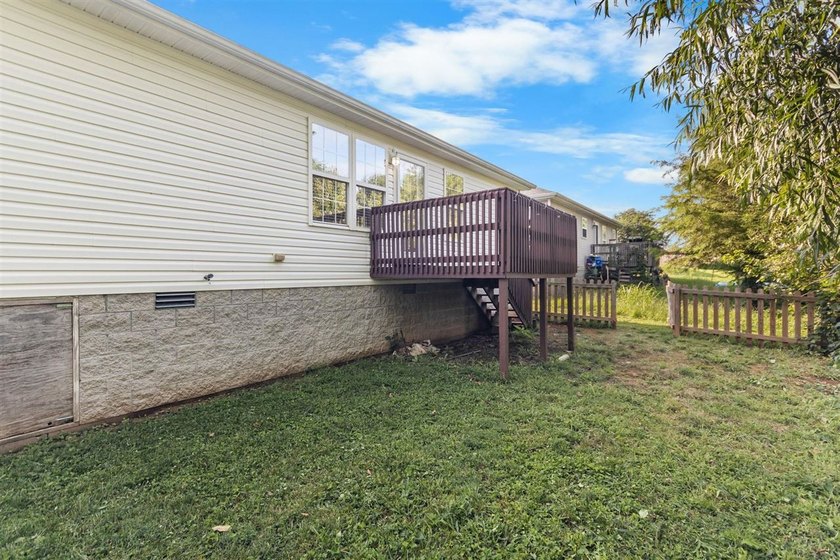 Welcome to 348 Pirates Cove Ln - a recently updated, move-in - photo 31