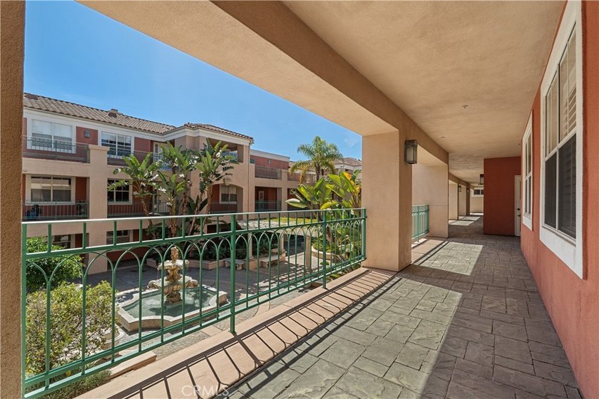 Just up the street from the Bolsa Chica Wetlands, Huntington - photo 32