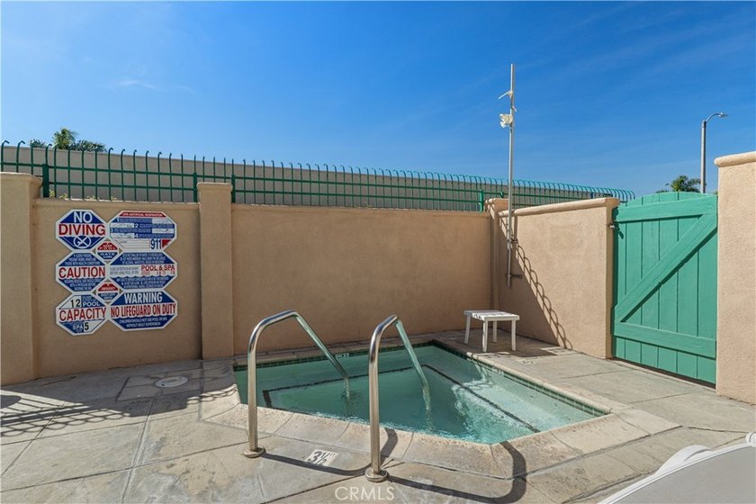 Just up the street from the Bolsa Chica Wetlands, Huntington - photo 38