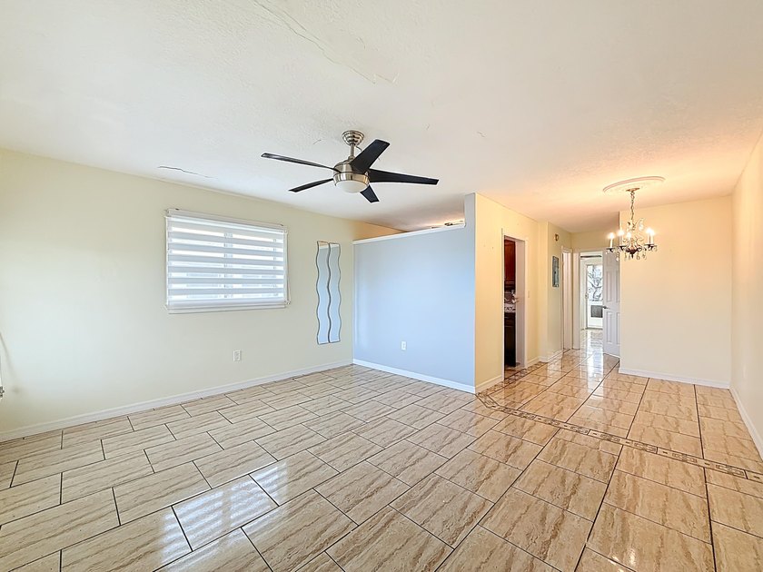 Bright Corner Unit in Golden Towers - 55+ Community. This - photo 10