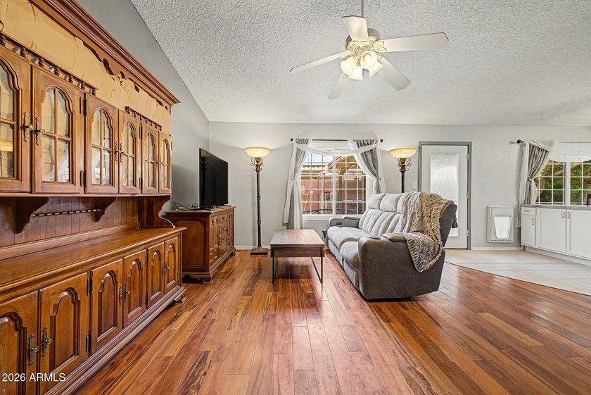 Welcome to the desirable gated Horseshoe Bay lake community!This - photo 7