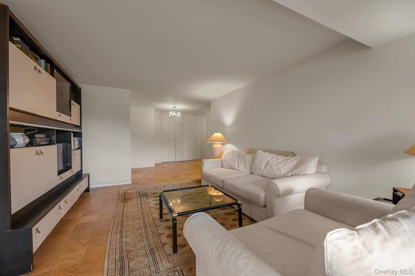 Welcome to this bright and spacious 2-bedroom, 2-bath residence - photo 7