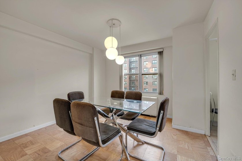 Welcome to this bright and spacious 2-bedroom, 2-bath residence - photo 9