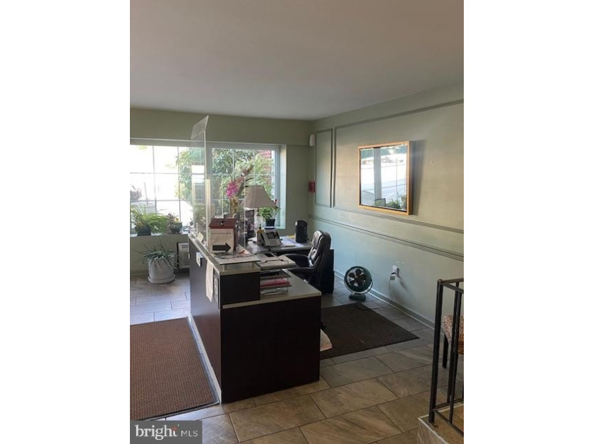 Move-In Ready 2-Bedroom Co-op Unit (E-7) Above Lincoln Drive - photo 4