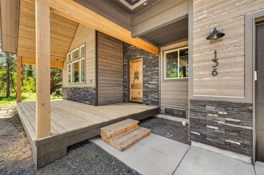 SUMMER IS COMING and this new home is MOVE-IN READY !! Deeded - photo 3