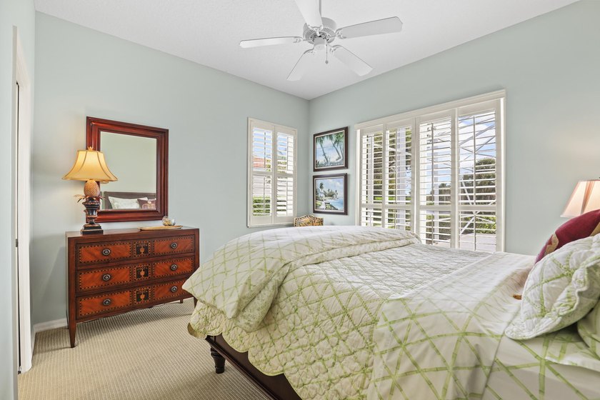Golf Course Stunner! EXCEPTIONALLY Cared for 3BR/3BA 3 car - photo 19