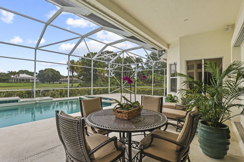 Golf Course Stunner! EXCEPTIONALLY Cared for 3BR/3BA 3 car - photo 22