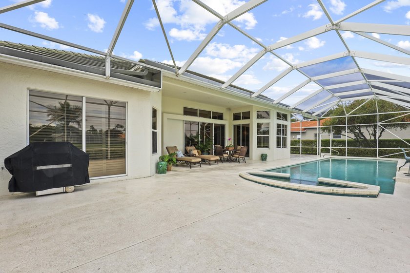 Golf Course Stunner! EXCEPTIONALLY Cared for 3BR/3BA 3 car - photo 24