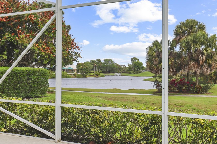 Golf Course Stunner! EXCEPTIONALLY Cared for 3BR/3BA 3 car - photo 27