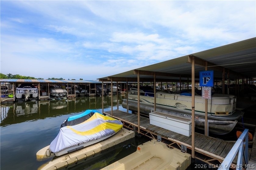 Enjoy effortless lake living in this well-kept, turn-key 1 bed - photo 31