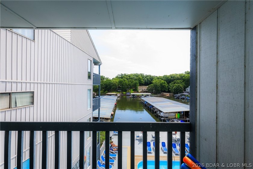 Enjoy effortless lake living in this well-kept, turn-key 1 bed - photo 37