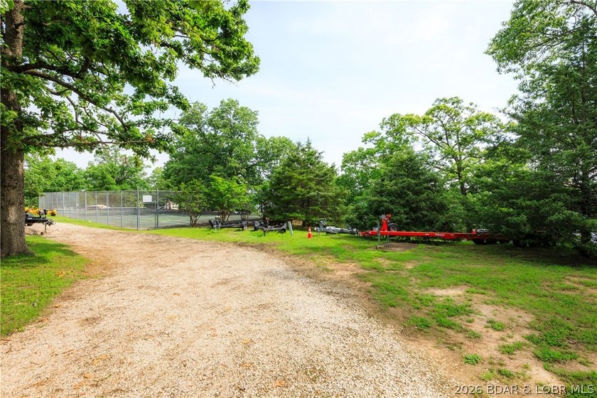 Enjoy effortless lake living in this well-kept, turn-key 1 bed - photo 41