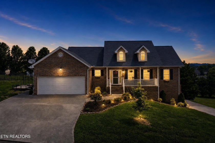 Welcome Covington Place! Conveniently located to Sevierville - photo 2