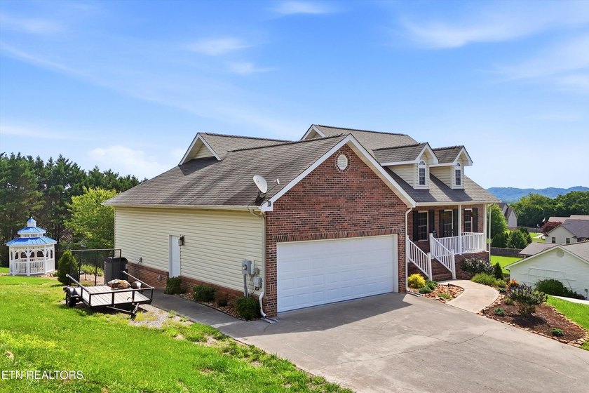 Welcome Covington Place! Conveniently located to Sevierville - photo 3