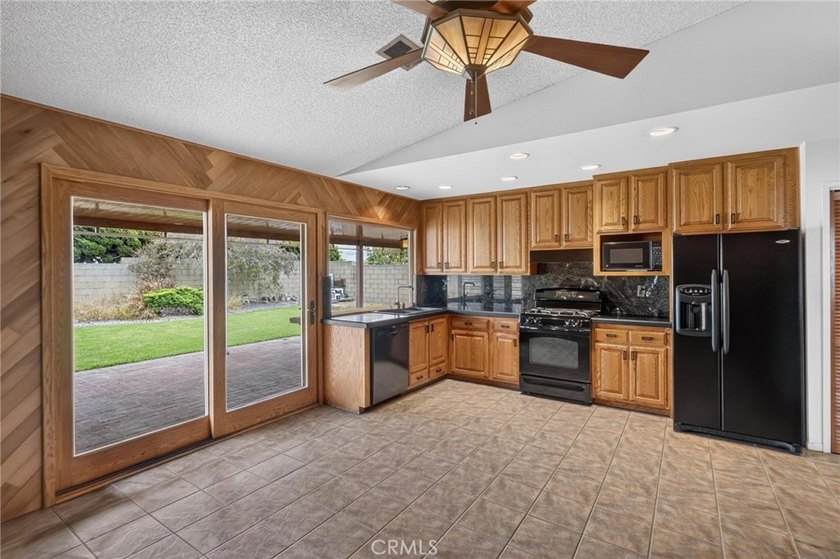 23410 Sidlee Place - photo 8
