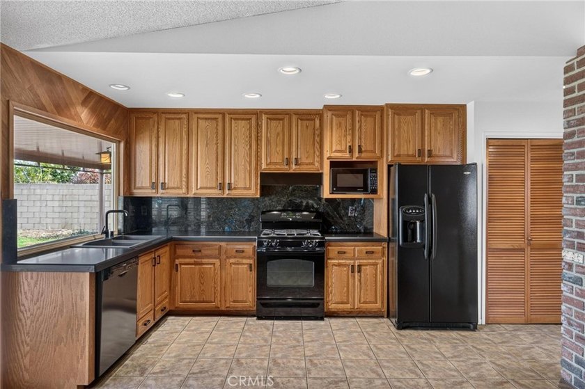23410 Sidlee Place - photo 10