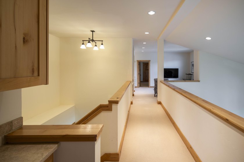 Sun Valley living at its best! This two-story Elkhorn Springs - photo 17