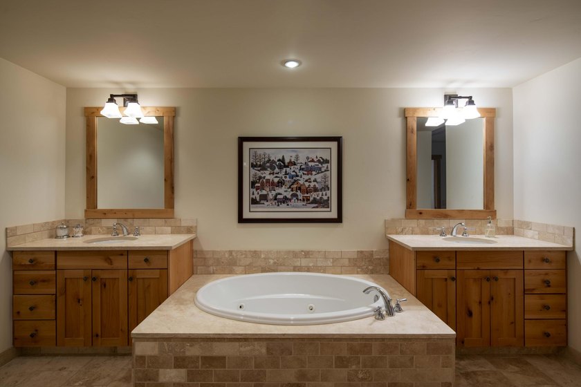 Sun Valley living at its best! This two-story Elkhorn Springs - photo 23