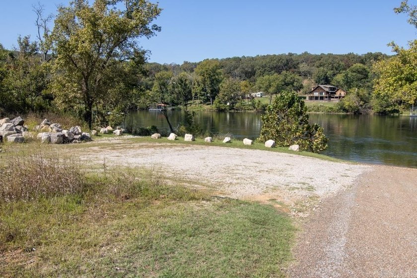 3.9 Acres Overlooking the White River - Mountain Home, AR This 3 - photo 9