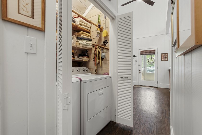 Florida cottage on .79 acres - totally renovated and nestled in - photo 21