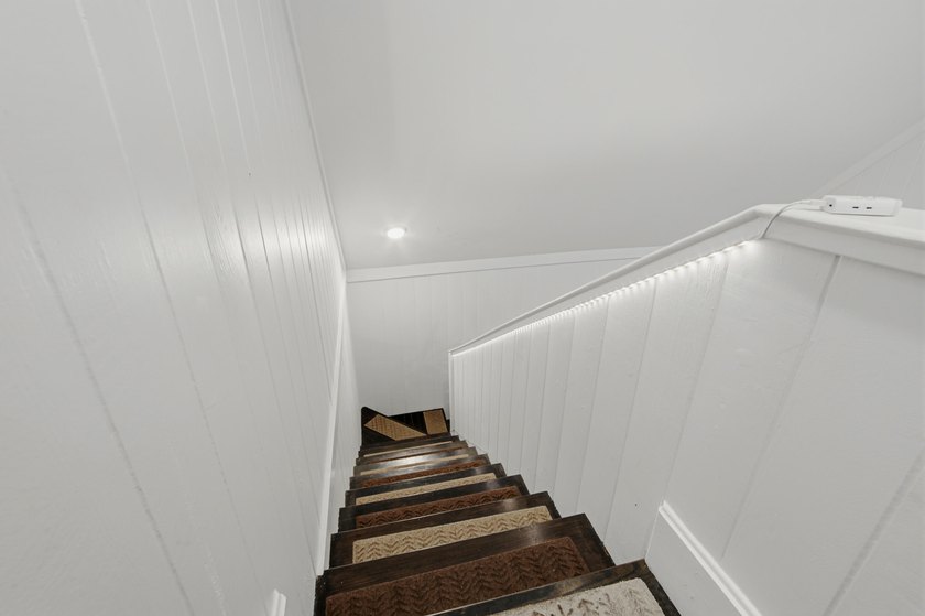 Florida cottage on .79 acres - totally renovated and nestled in - photo 30